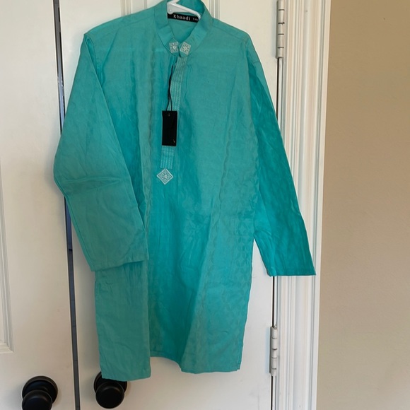 NWOT BOYS PAKISTANI INDIAN SHIRT / Kameez. - Picture 1 of 8